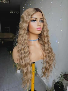 Peruka Kaja blond 