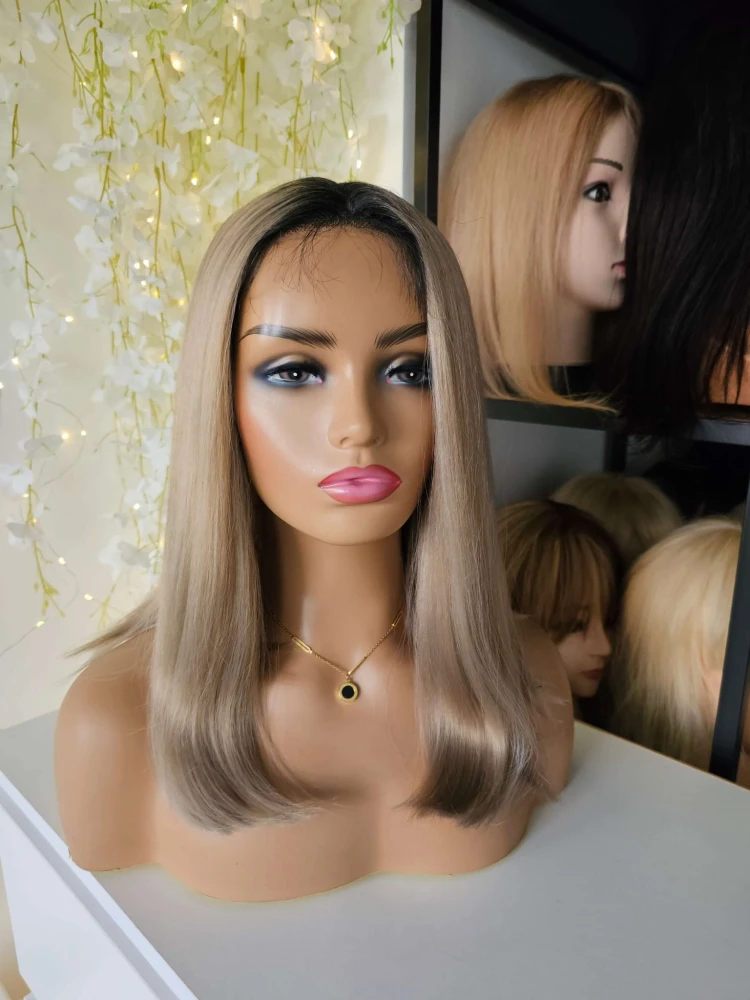 Ala peruka beżowy blond ochłodzony gołębim blondem z odrostem, peruka dla osób z włosami oraz bez włosów