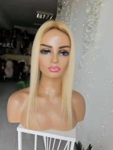 Mini topper Lucy jasny słoneczny blond 50 cm 