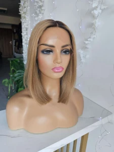 Monika – Peruka syntetyczna piaskowy blond Long Bob Lace Front TrueHair®