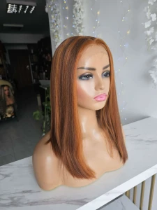 Roth– Peruka syntetyczna kasztanowo-rudy Long Bob Lace Front TrueHair®